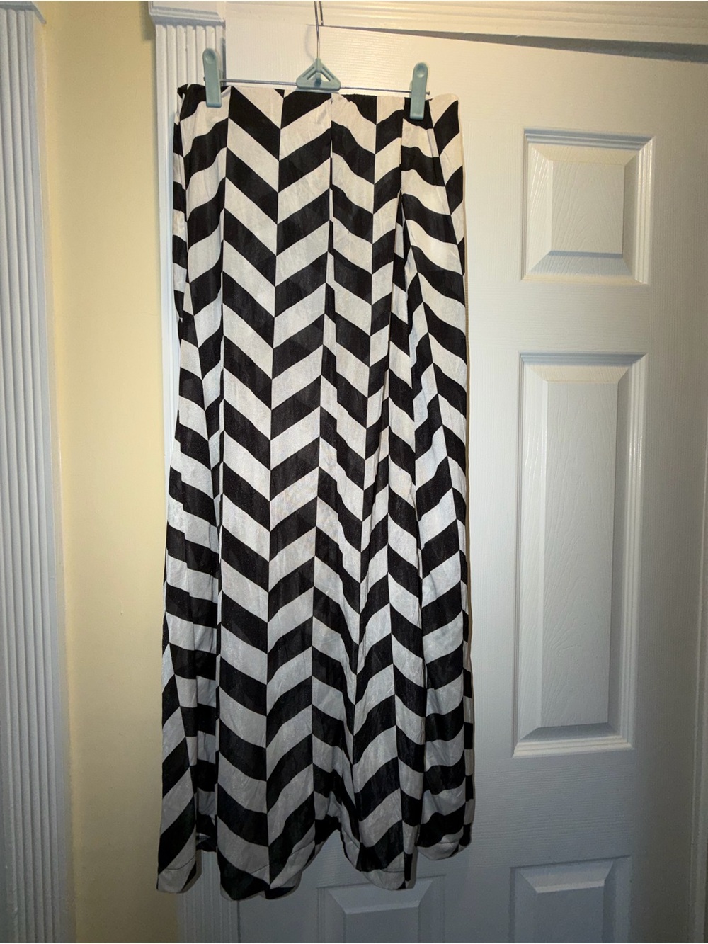 Zara Black & White Chevron Wide-Leg Pants